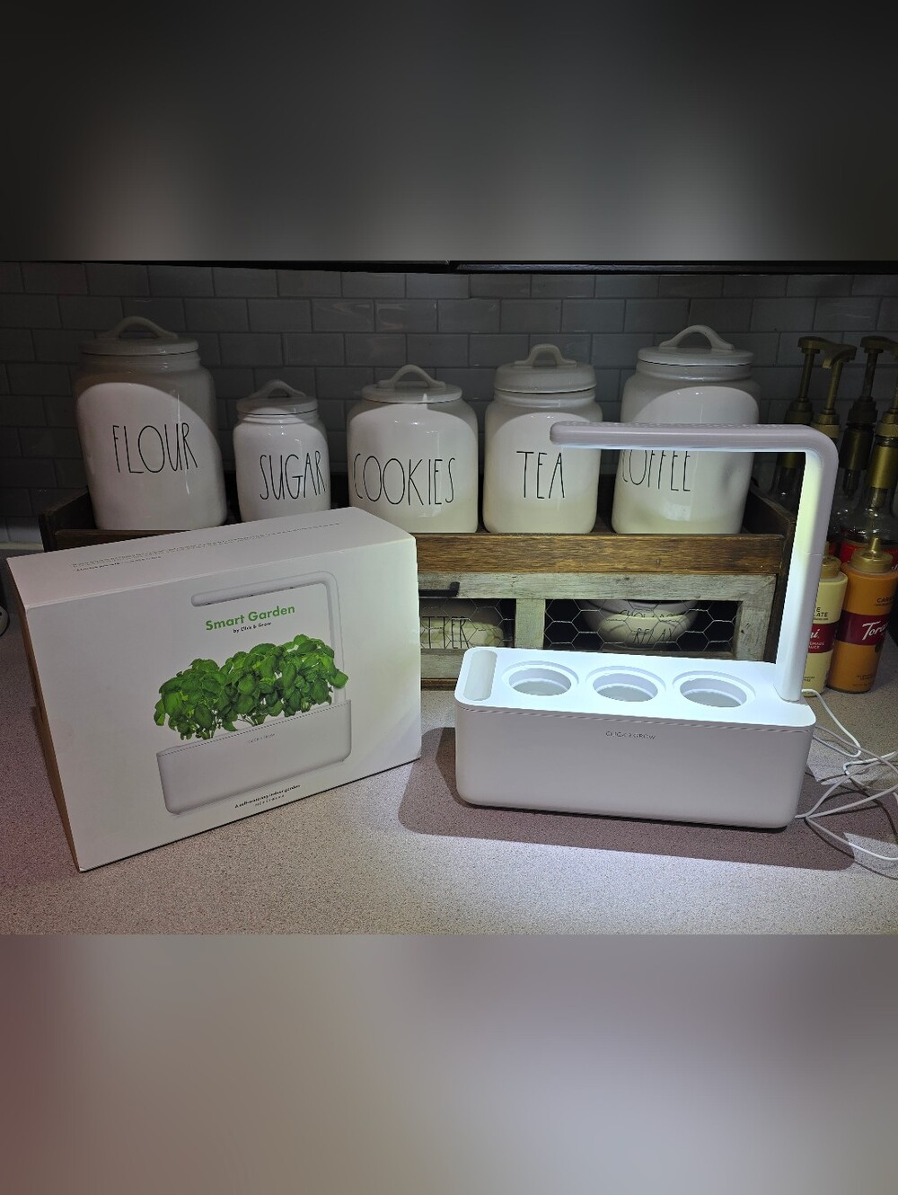 Click & Grow Smart Garden 3